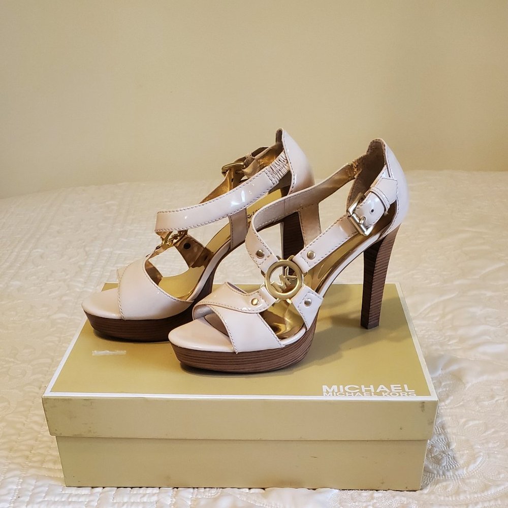 Michael Kors Fulton Pump - Color Bone 9M